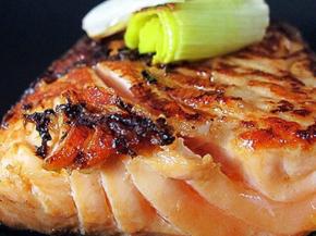 Soy-Ginger Salmon with Roasted Leeks